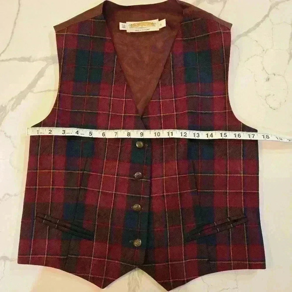 James Pringle Weavers of Iverness Plaid Vest Made in Scotland Red Size 12 - Picture 3 of 7